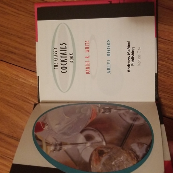 3/$12 Vintage "The Classic Cocktails Book" - Picture 4 of 6